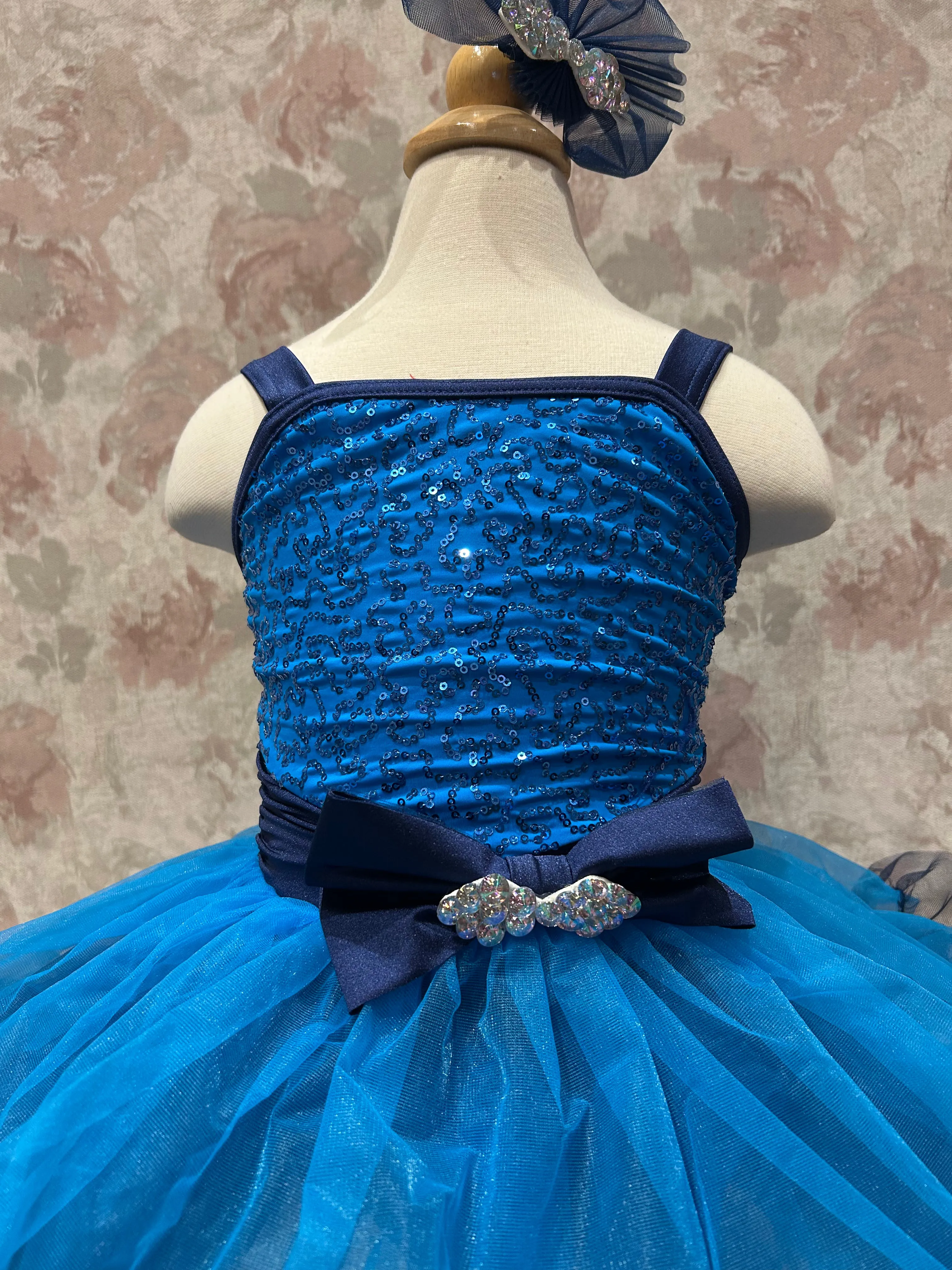 Girls Take a Breathe Costume