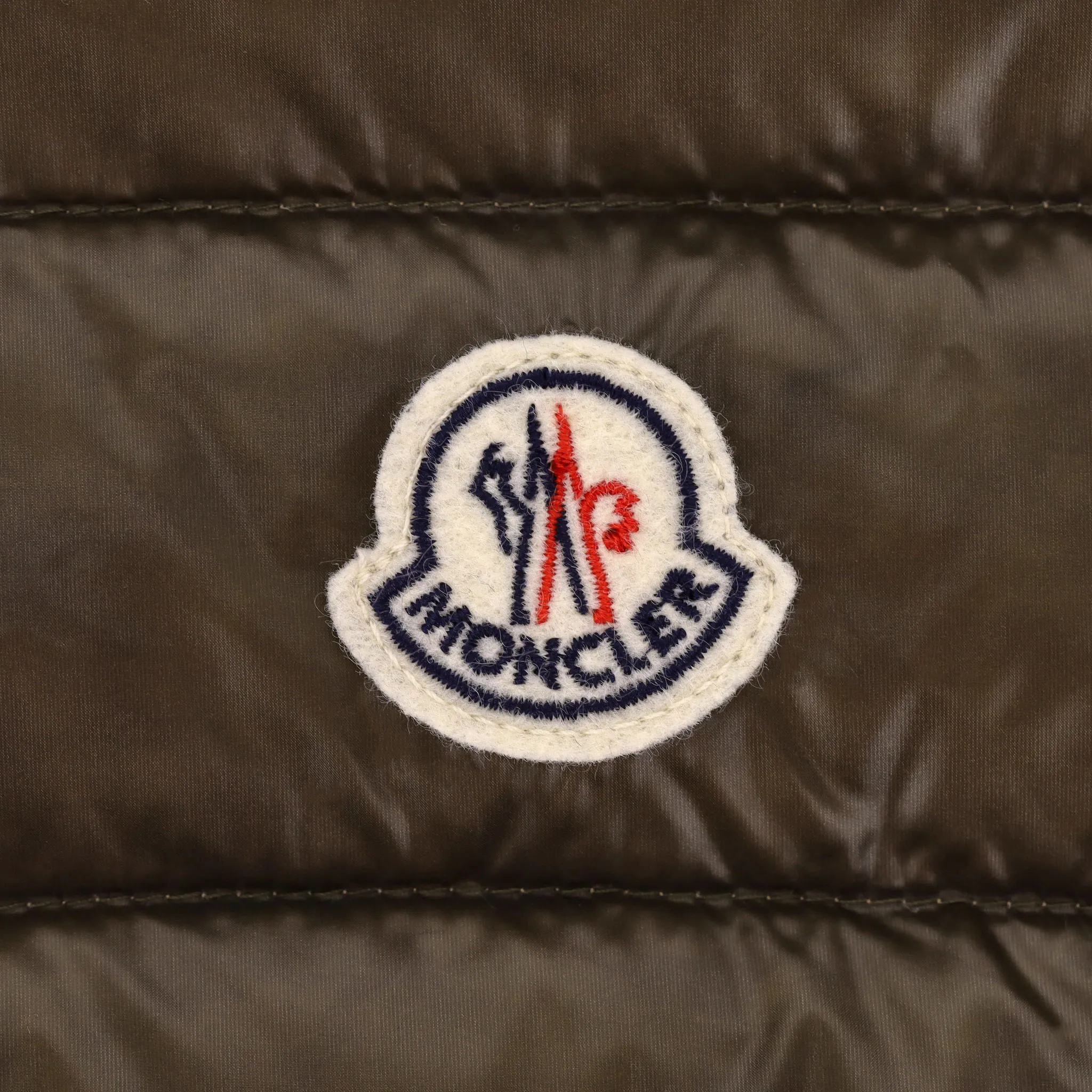Moncler Barant Puffer Down Gilet. Size 4US
